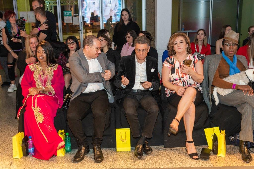 16512222486653_Ambasador Maroka u Srbiji Mohamed Amin Belhaž i predsednica Serbia Fashion Weeka Svetlana Horvat foto Aleksic_Srdjan_SFW2022_2dan_1red_0084_35.jpg